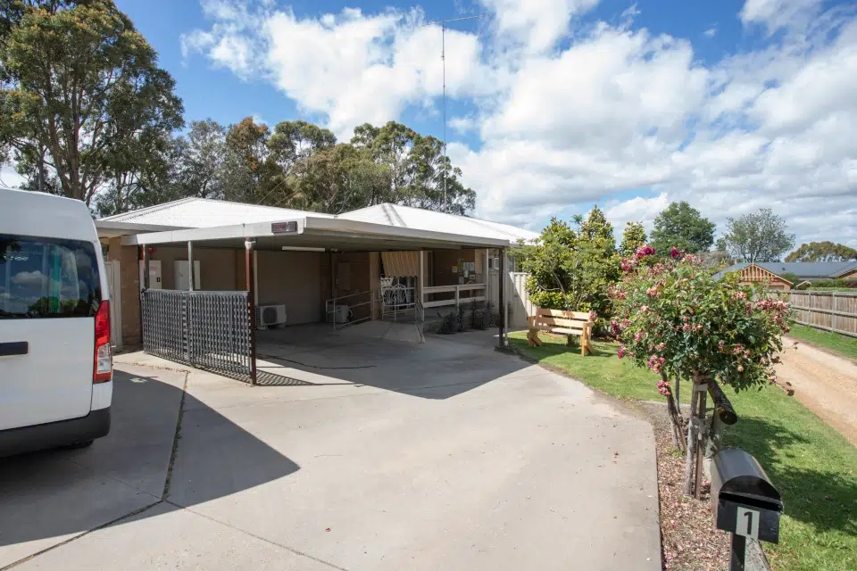 Brown, Bairnsdale: One vacancy in home close to Jones Bay