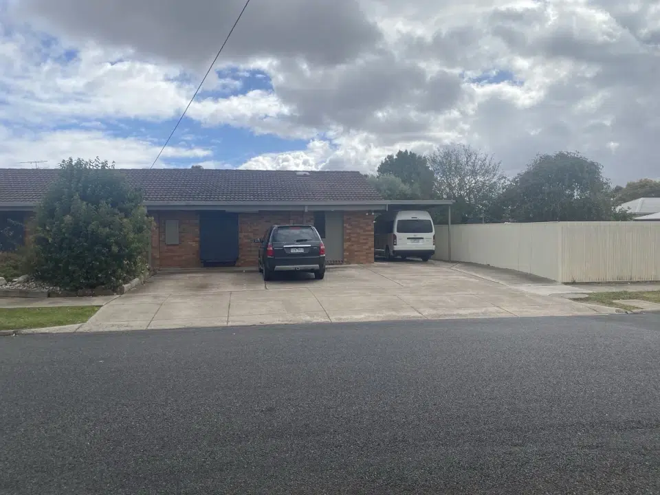 Carter, Horsham: One vacancy in this spacious brick veneer improved liveability home